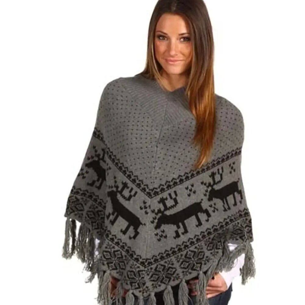 Steve Madden Gray Knit Poncho – Cozy & Stylish! - Picture 2 of 5